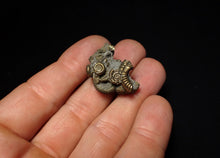 Load image into Gallery viewer, Full pyrite multi-ammonite fossil (28 mm) Crucilobiceras
